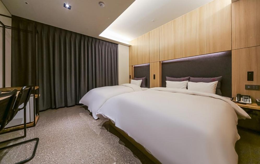 Yeoubi Hotel Changwon Exterior foto