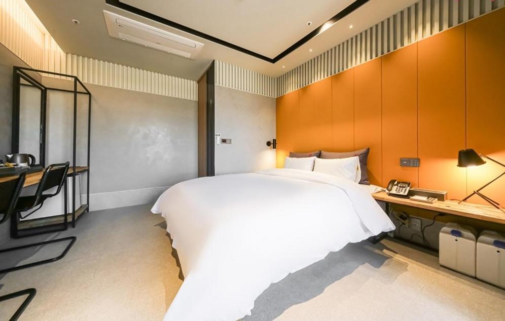 Yeoubi Hotel Changwon Exterior foto
